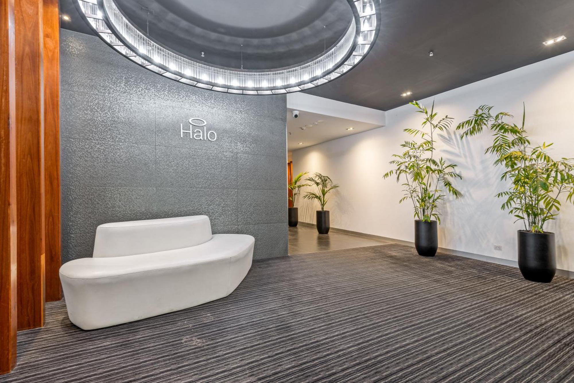 Complete Host Halo Apartments メルボルン エクステリア 写真